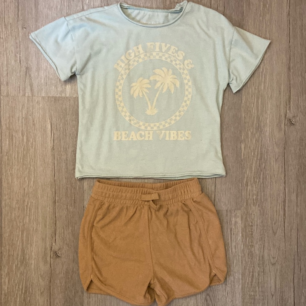 Grayson Mini Target beachy outfit